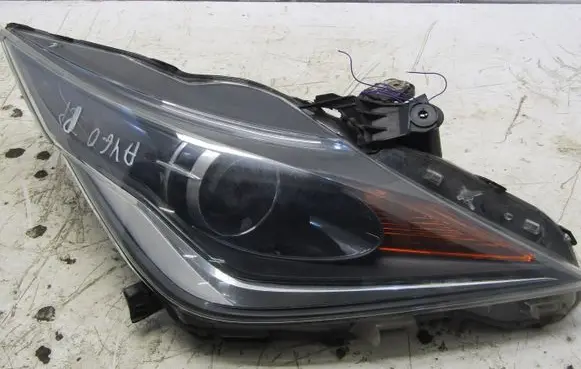 Toyota Aygo AB40 Headlight/headlamp 1111