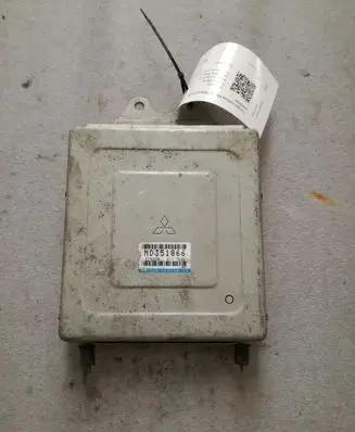 Mitsubishi Carisma Engine control unit/module MD351866
