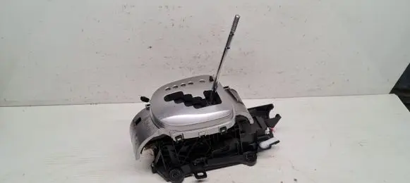 Toyota Yaris Gear shifter/selector 52170LH G61137111