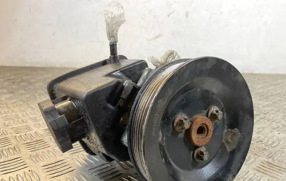 Mercedes-Benz Vito Viano W639 Power steering pump A0034667201