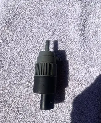 Nissan Qashqai Windscreen/windshield washer pump 28920JD00A
