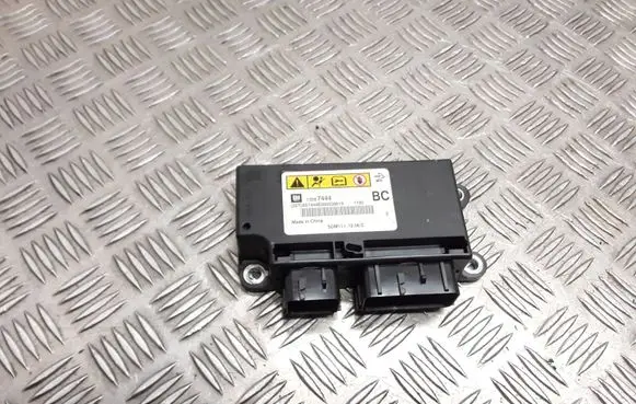 Chevrolet Captiva Airbag control unit/module 13587444