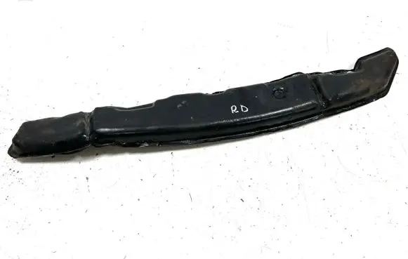Suzuki Vitara (LY) Fender foam support/seal 