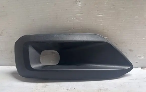 Volvo XC40 Front bumper lower grill 31449343