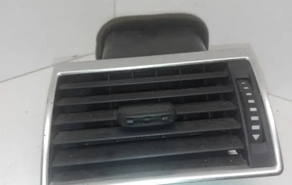 Audi A8 S8 D3 4E Dashboard side air vent grill/cover trim 4E0820901