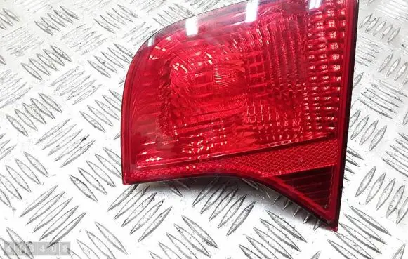 Audi A4 S4 B7 8E 8H Tailgate rear/tail lights 8E5945094A