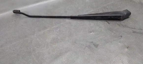 Ford Mondeo Mk III Front wiper blade arm 1S7117526HA