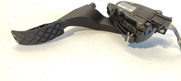 Skoda Octavia Mk1 (1U) Accelerator throttle pedal 1J1721503H