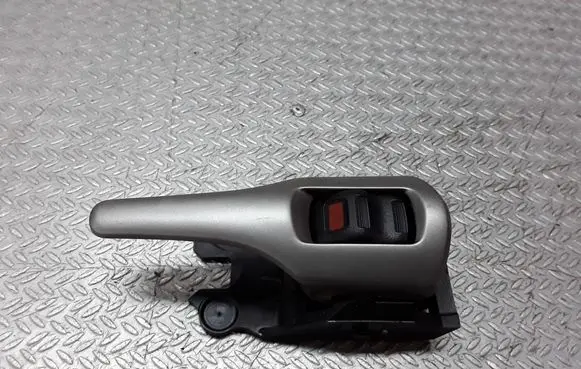 Toyota Auris 150 Rear door interior handle 82318A1