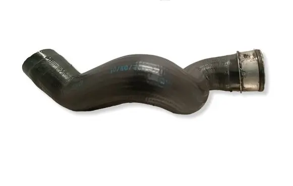 Volkswagen PASSAT B5.5 Intercooler hose/pipe 8D0145834K