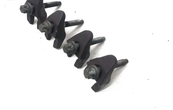 Citroen Berlingo Fuel Injector clamp holder 9801927080