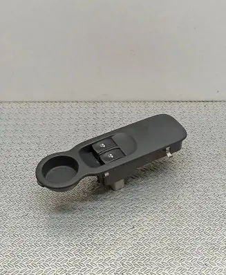 Renault Modus Electric window control switch 8200278438 033030