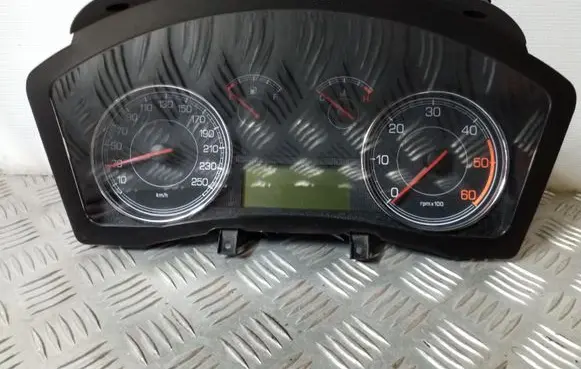 Fiat Croma Speedometer (instrument cluster) 51809897 5550010903