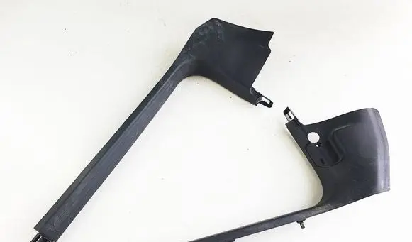 Front sill trim cover