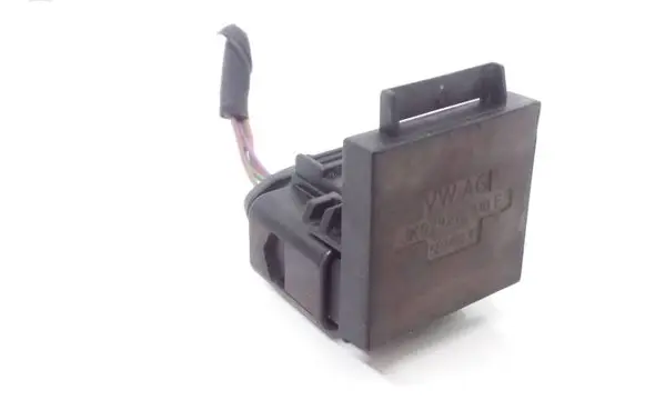Audi A1 Clutch master cylinder 1K0927810E SE000023F