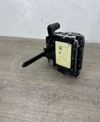Volkswagen Touran II Transmission gearbox valve body 02E927770AL