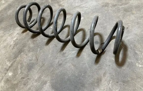 Volkswagen Golf VII Rear coil spring 5Q0511121