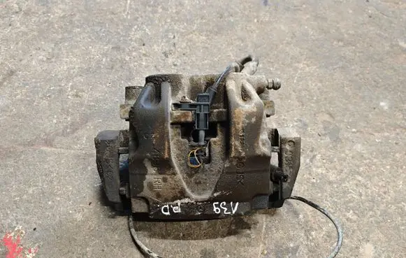 Mercedes-Benz ML W166 Front brake caliper 4896