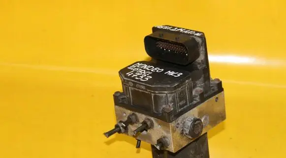 Ford Mondeo Mk III ABS Pump