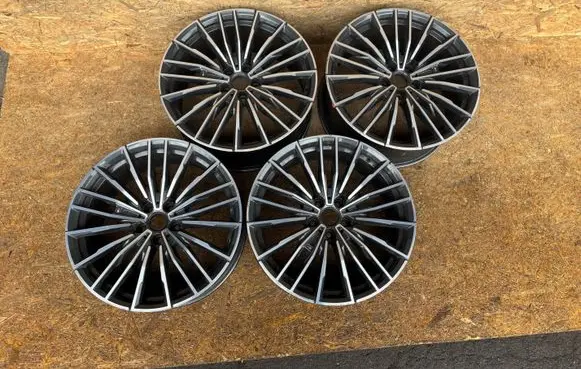 R20 alloy rim