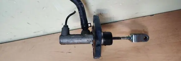 Hyundai Santa Fe Clutch master cylinder