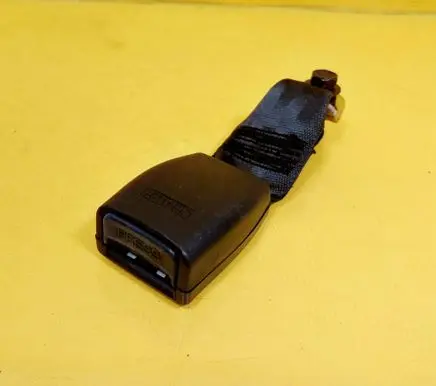 Hyundai Getz Rear seatbelt buckle 