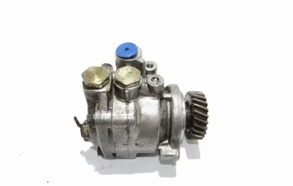 Mitsubishi Pajero Power steering pump