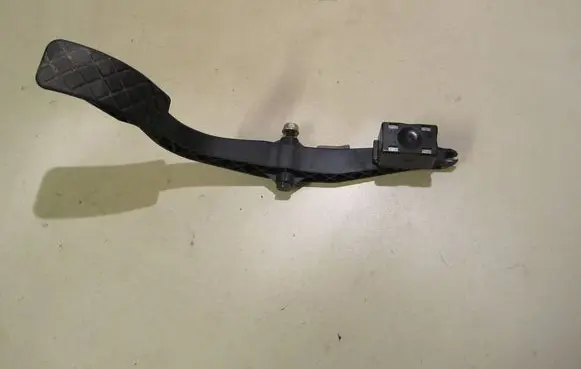 Audi A3 S3 8L Accelerator throttle pedal 1J1721511C