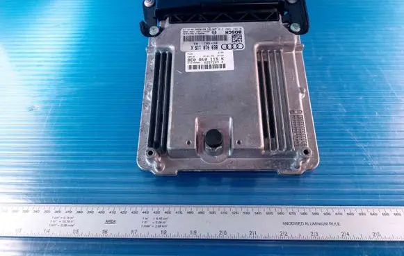 Audi A6 S6 C6 4F Engine control unit/module 8E0907411J