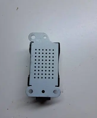 Volkswagen Golf VI Aerial antenna amplifier 5M0035570B