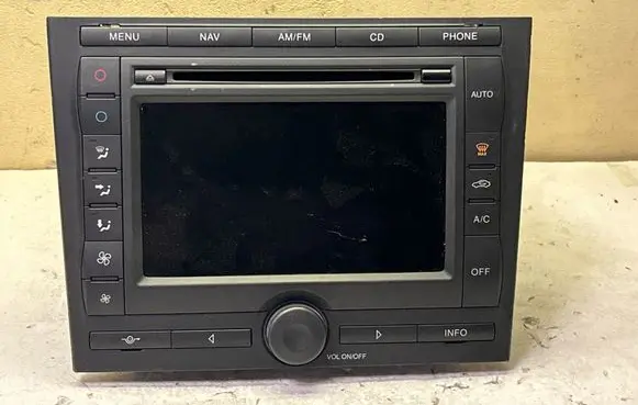 Ford Mondeo Mk III Radio/CD/DVD/GPS head unit 5S7T18B988AE M006563