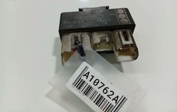 Volvo S70 V70 V70 XC Coolant fan relay 9442934