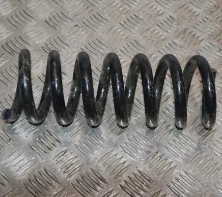 Mercedes-Benz E C207 W207 Rear coil spring