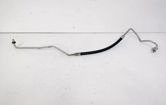 Gearbox oil cooler pipe/hose