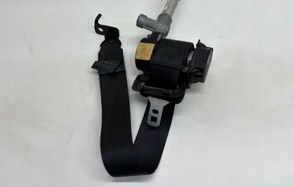 Volvo S60 Rear seatbelt 30738529