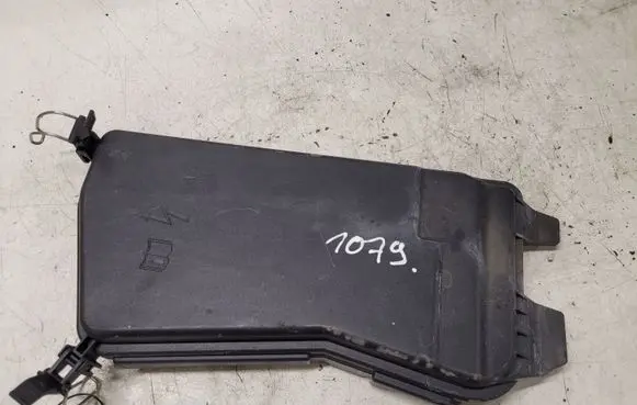 Mercedes-Benz E W212 Fuse box cover A2125400382