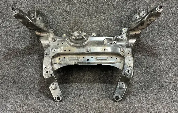 BMW X1 U11 Front axle beam 31108836338 8836338