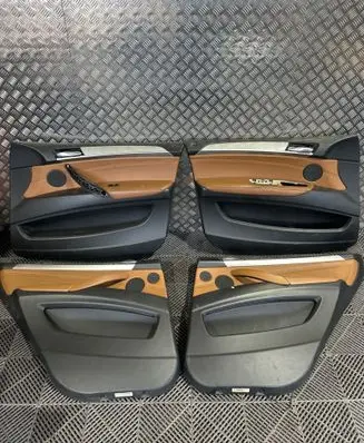 BMW X5 E70 Front door card panel trim 70W4012