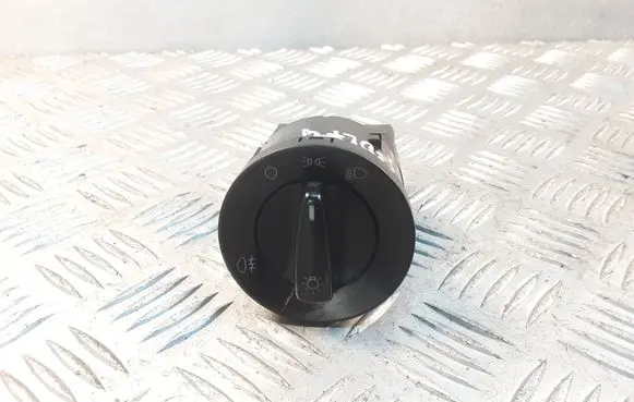 Volkswagen Golf IV Light switch 3B0941531B