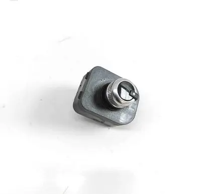 Wing mirror switch