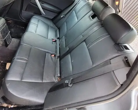 BMW X3 E83 Second row seats 