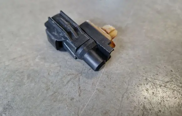 Mitsubishi L200 Outside/external air temperature sensor 0775004220