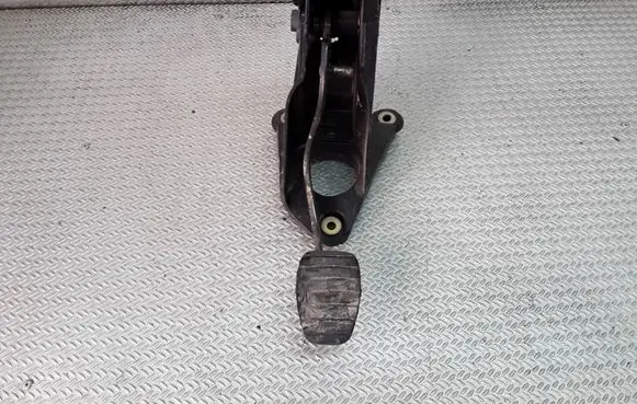 Clutch pedal