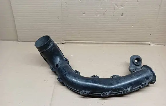 Nissan Micra Air intake hose/pipe 1HC9A