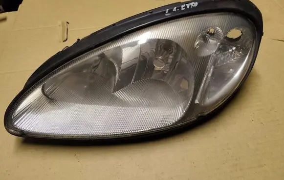 Chrysler PT Cruiser Headlight/headlamp 