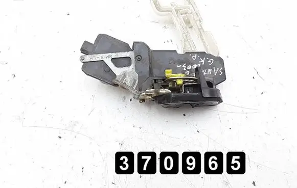 Hyundai Santa Fe Front door lock 