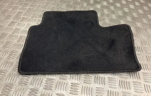 Nissan Juke II F16 Rear floor mat 
