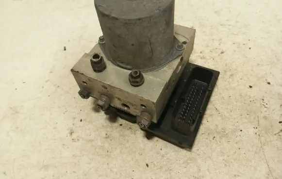 BMW 5 E60 E61 ABS Pump 3451676890601 6768908
