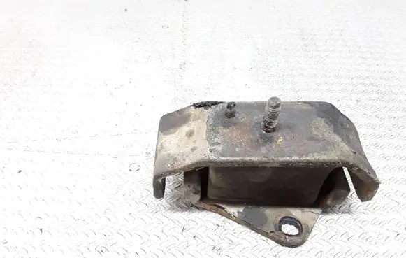 Hyundai Terracan Engine mount bracket