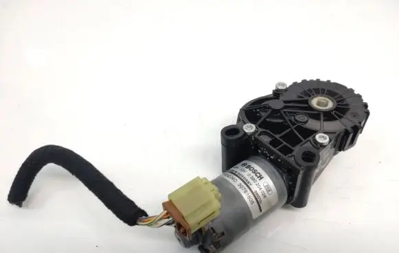 Volvo S80 Seat adjustment motor 30761806